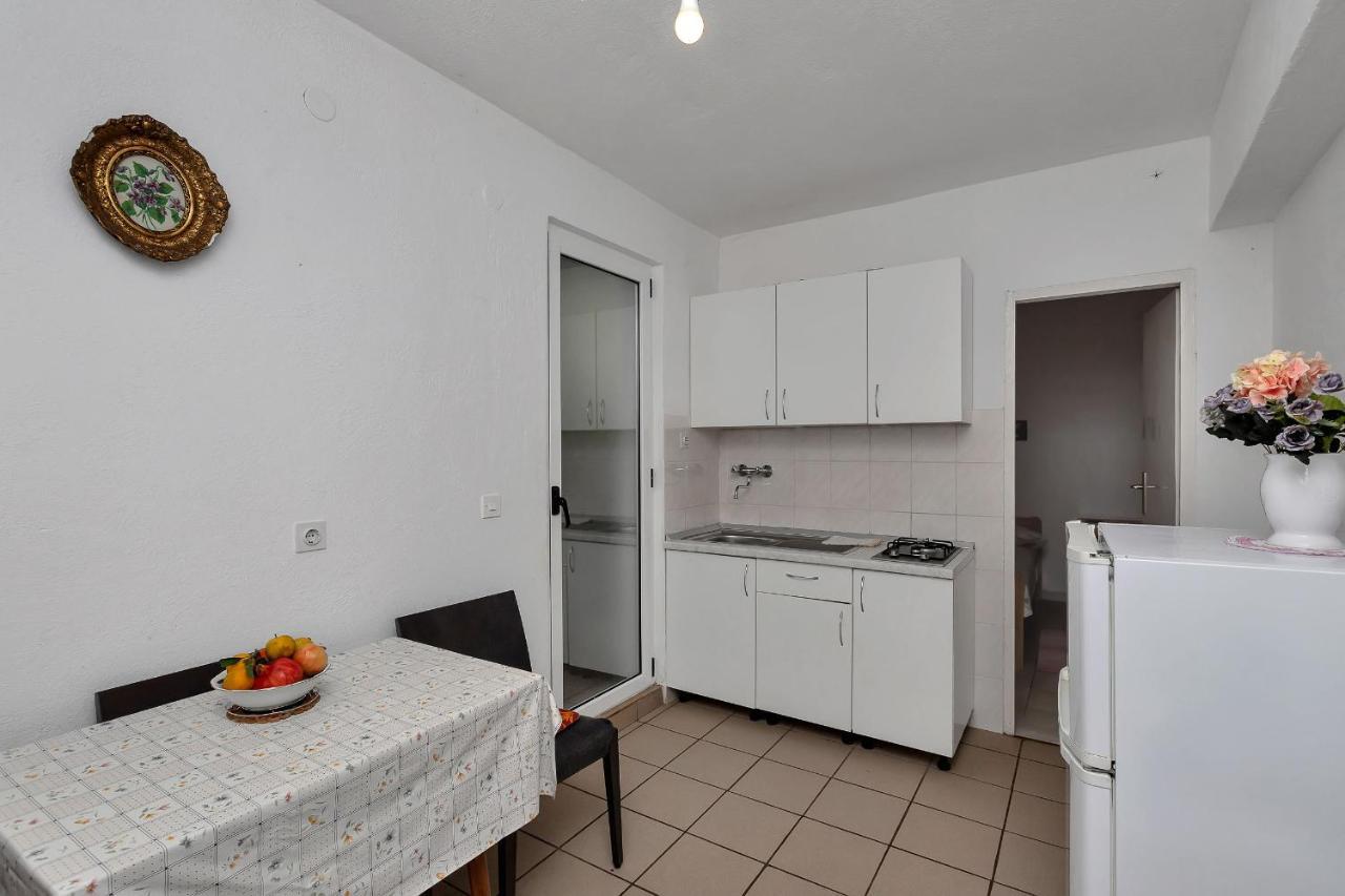 Apartments Milivoj Bogomolje Exterior foto