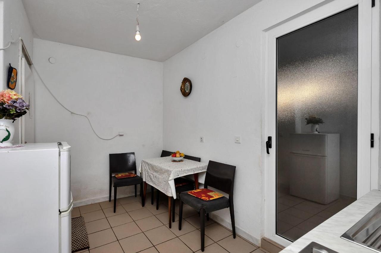 Apartments Milivoj Bogomolje Exterior foto