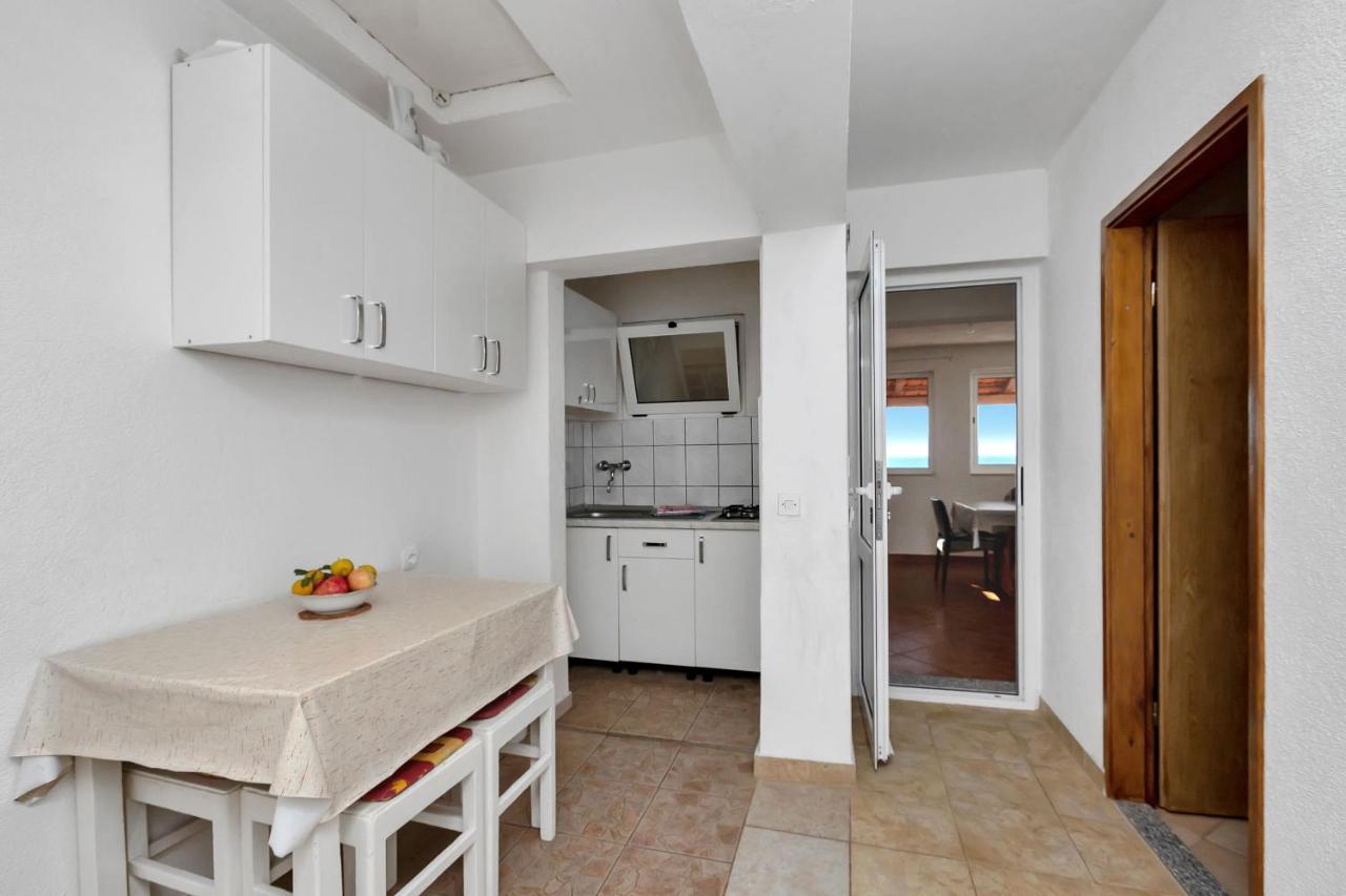 Apartments Milivoj Bogomolje Exterior foto